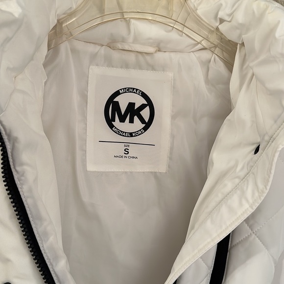 Good condition MK Michael Kors zippered and snapped hooded parka - Picture 12 of 16